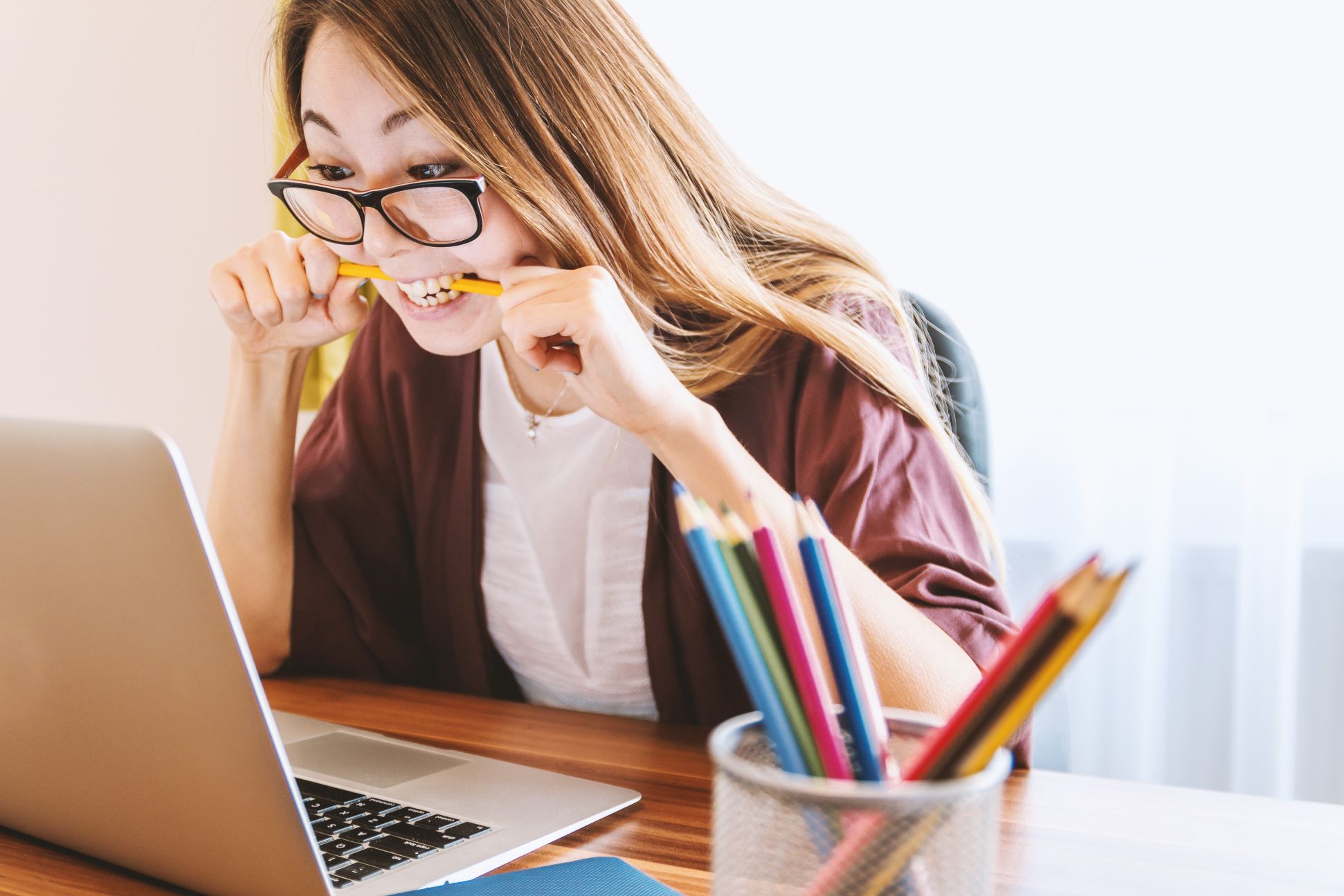 You are currently viewing 15 Essential Questions Every Student Must Ask Before Choosing to Study Abroad