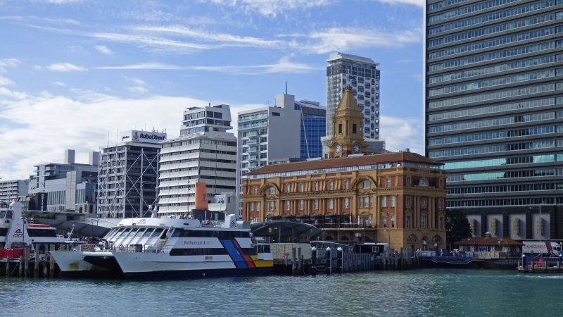 You are currently viewing Etiquette Rules Every International Student Should Know Before Studying in New Zealand